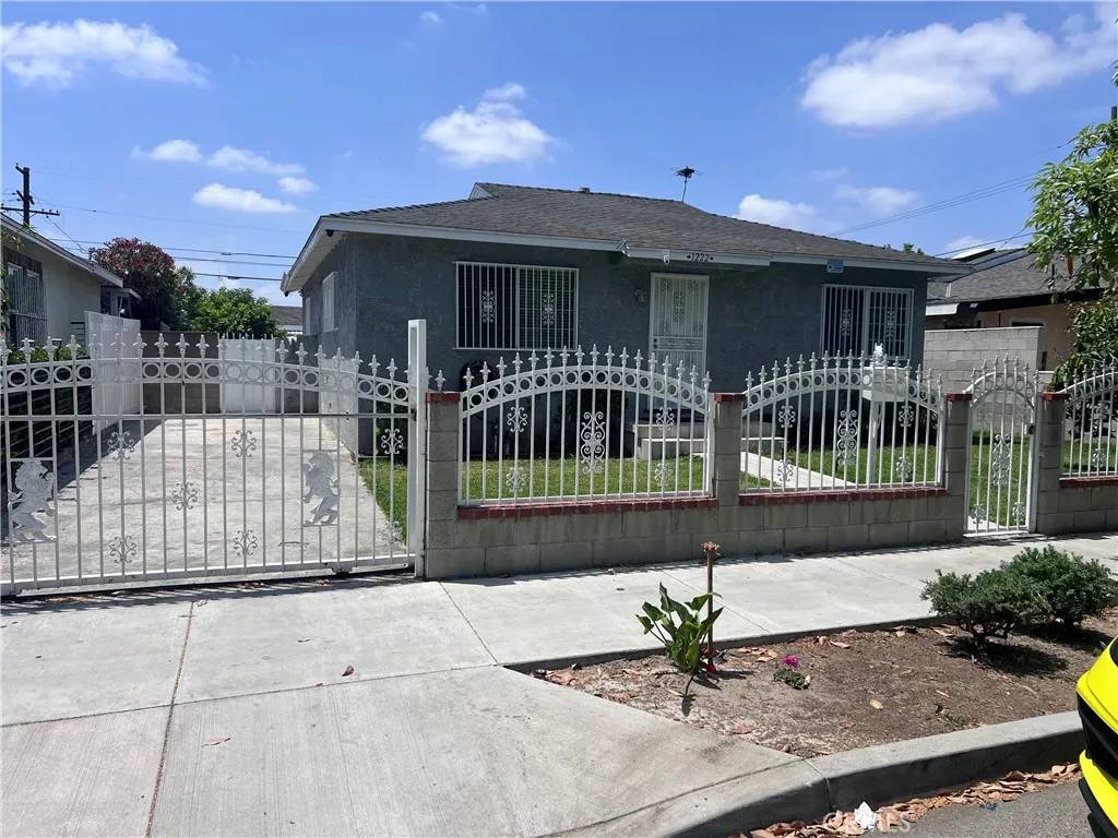 Los Angeles, CA 90002,1222 E 103rd Street
