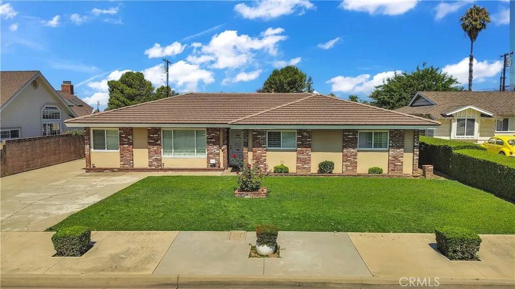La Verne, CA 91750,417 Fernshaw Drive