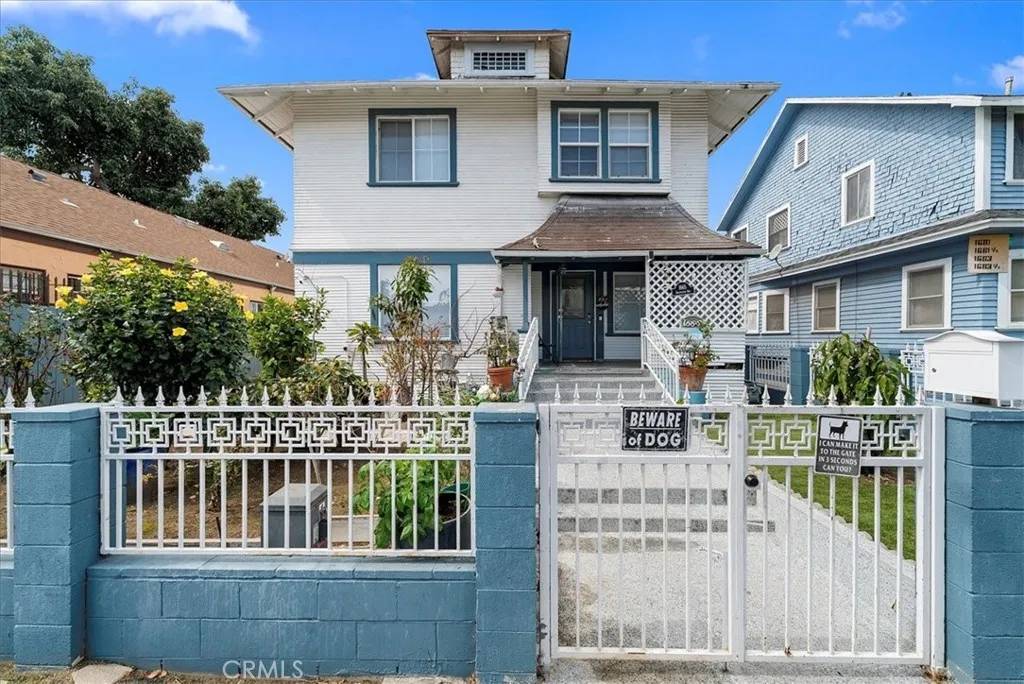 Los Angeles, CA 90019,1665 Arlington Avenue