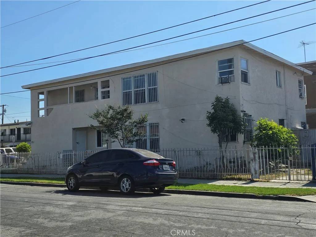 Compton, CA 90220,301 W Magnolia Street
