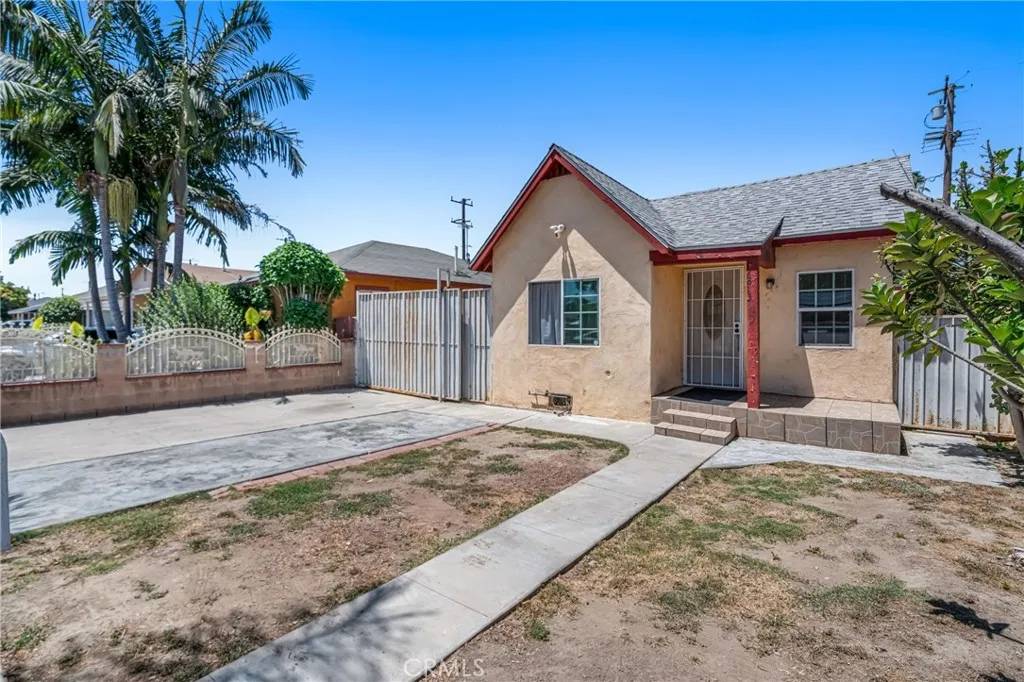 Compton, CA 90221,12813 S Harris Avenue