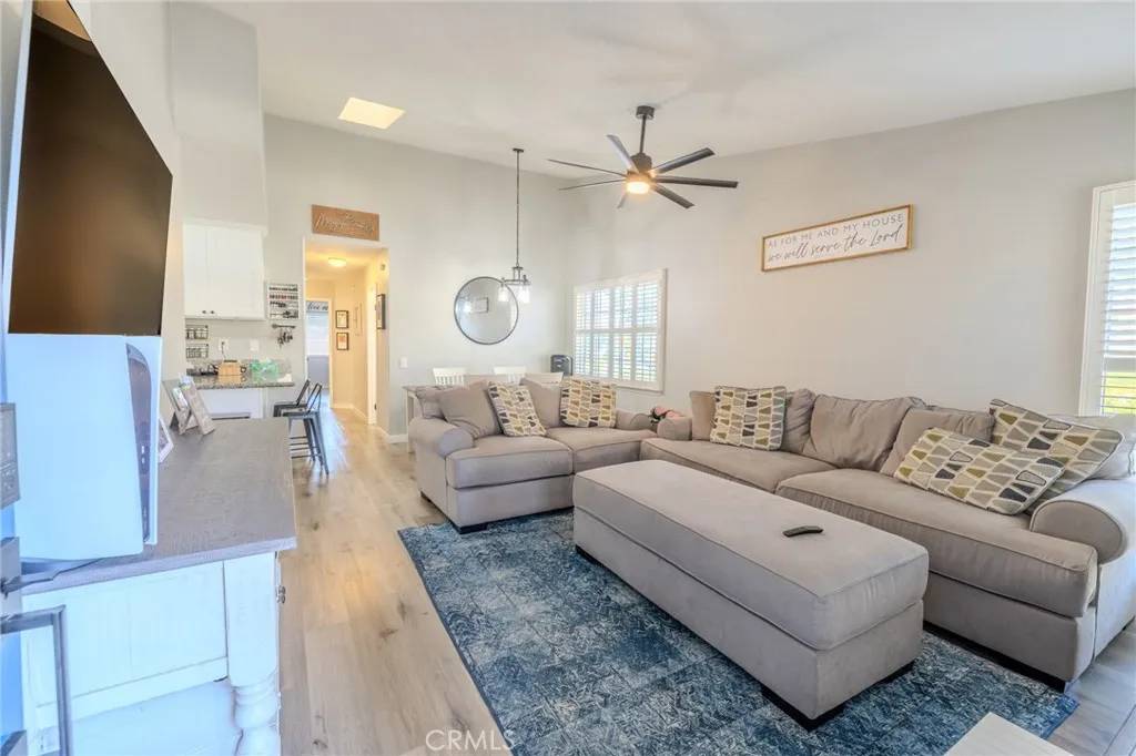 Ontario, CA 91761,314 E Cottonwood Street