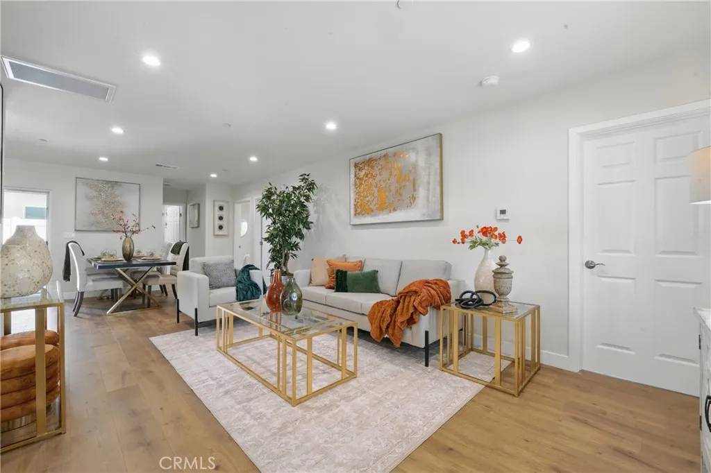 North Hollywood, CA 91605,8142 Vantage Ave