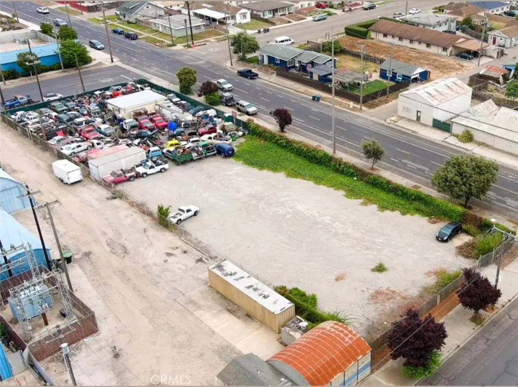 Lompoc, CA 93436,315 E Chestnut