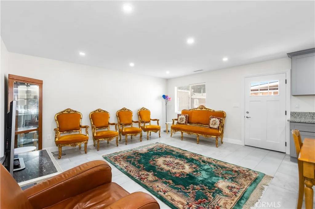 Downey, CA 90242,8548 Boyson Street