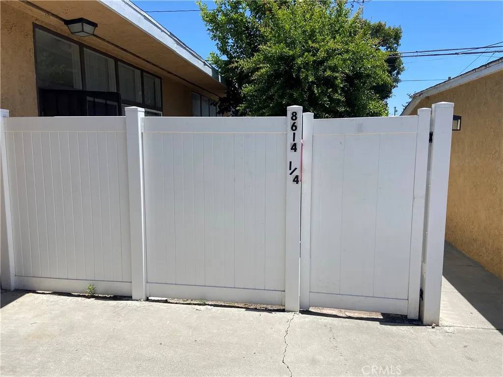 South Gate, CA 90280,8614 Evergreen #2