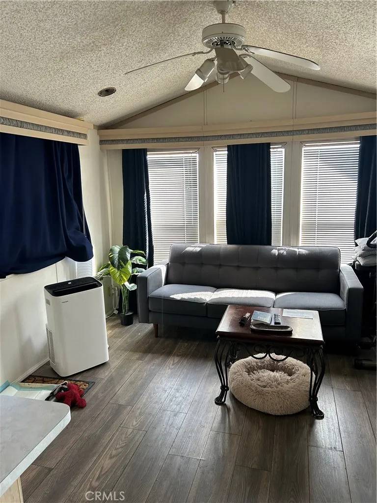 Montebello, CA 90640,630 S Maple South #49