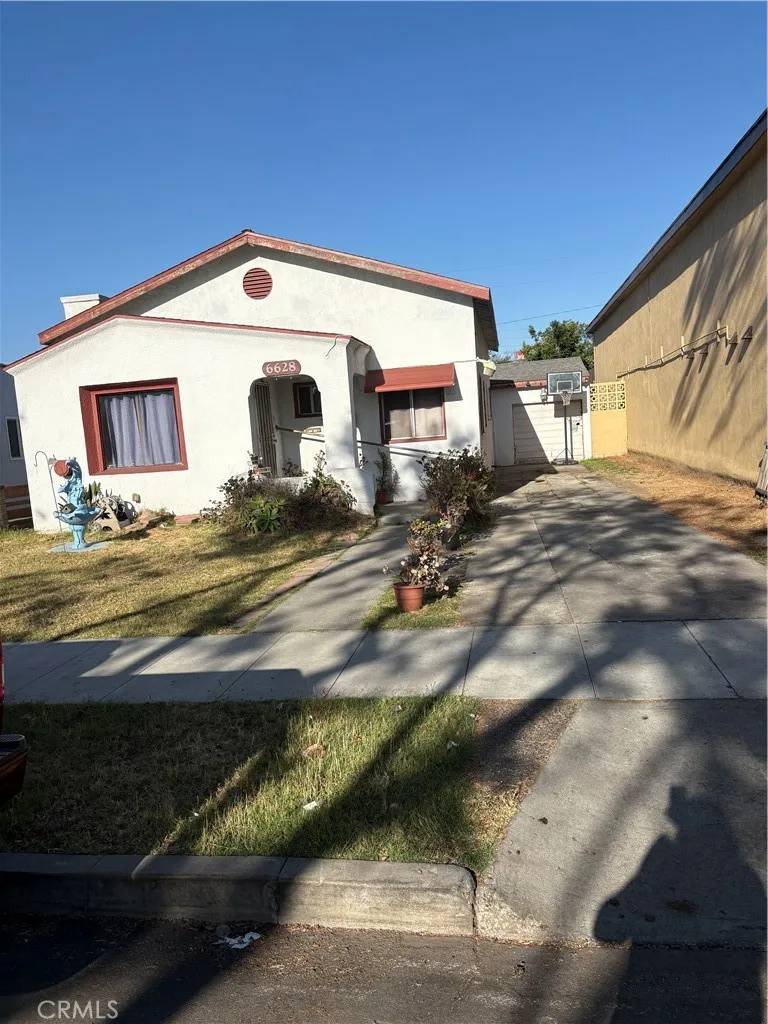 Long Beach, CA 90805,6628 Rose Avenue
