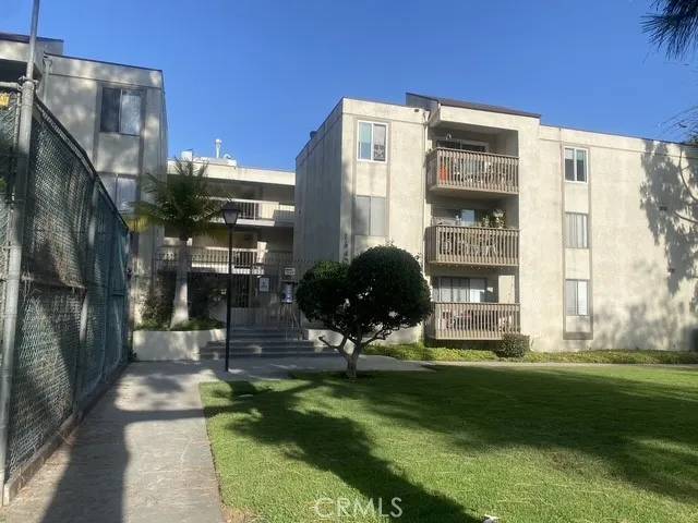 Montebello, CA 90640,1640 Neil Armstrong Street #306