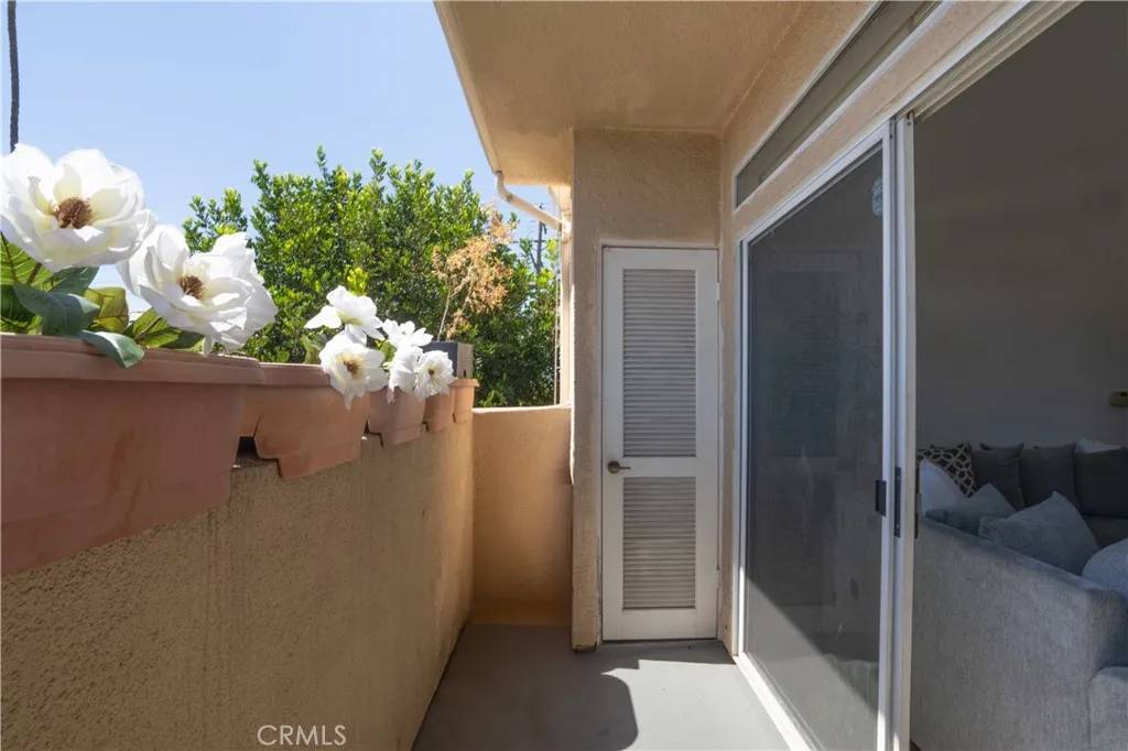 Van Nuys, CA 91401,13801 Oxnard Street #202