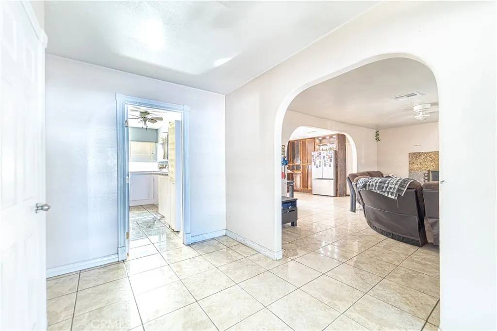 Hesperia, CA 92345,8998 Avocado Avenue
