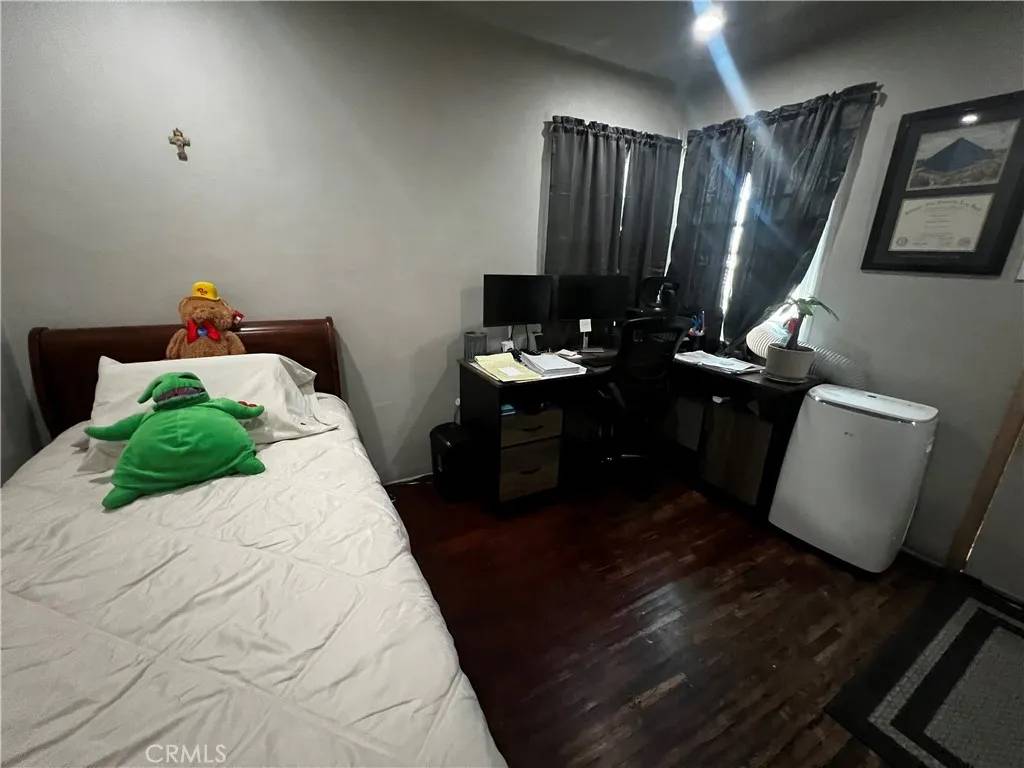 Long Beach, CA 90805,6160 Brayton Avenue