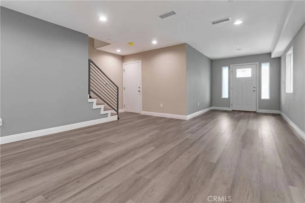 Hawaiian Gardens, CA 90716,22022 PIONEER BLVD