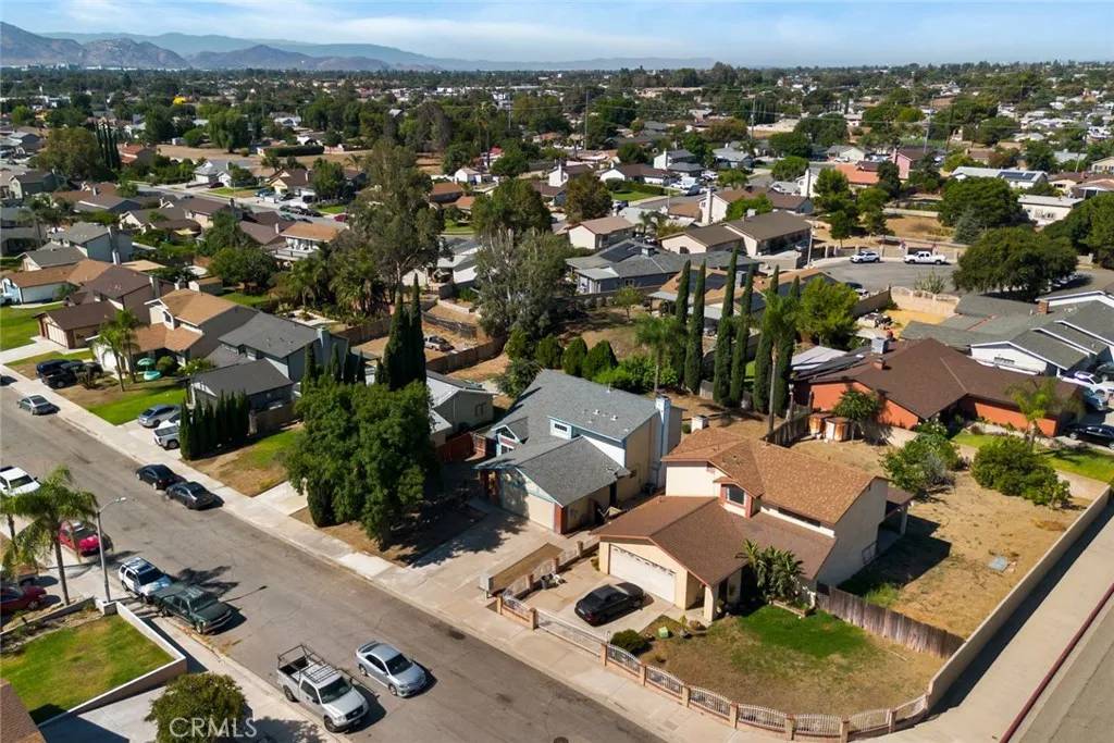 Fontana, CA 92336,7724 Myles Court