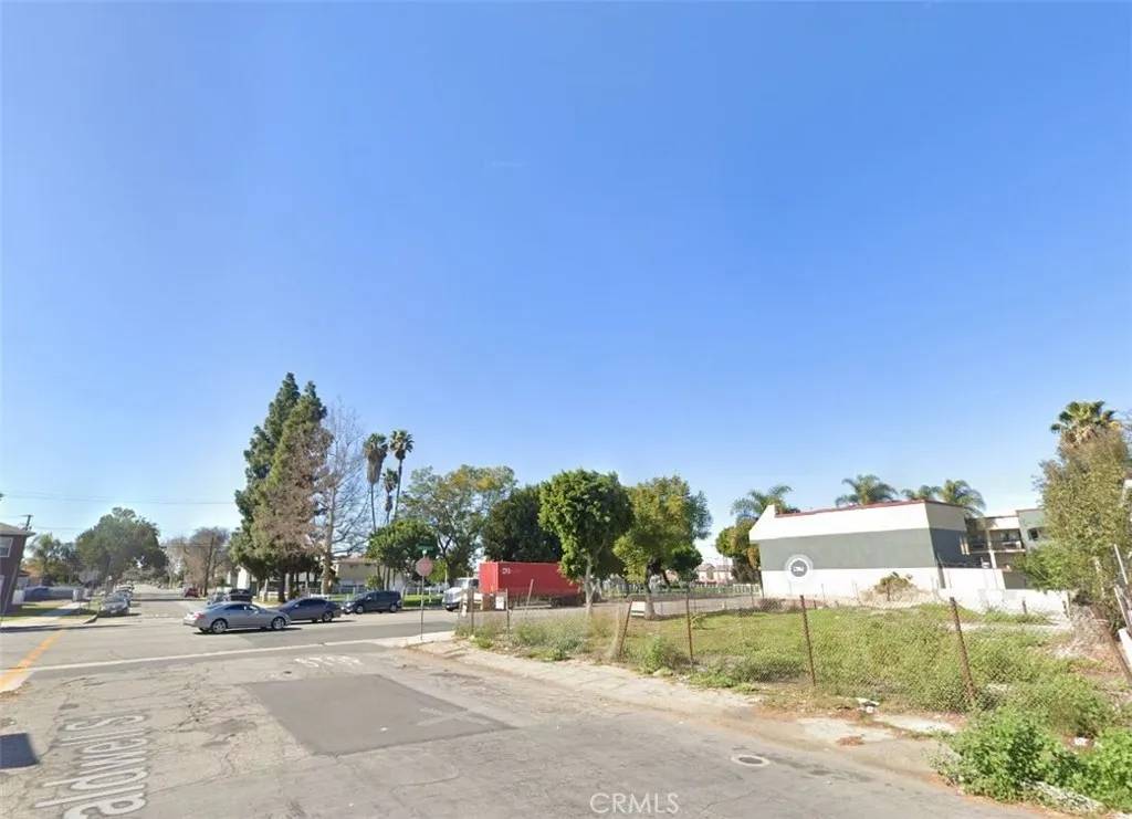 Compton, CA 90221,1220 Long Beach