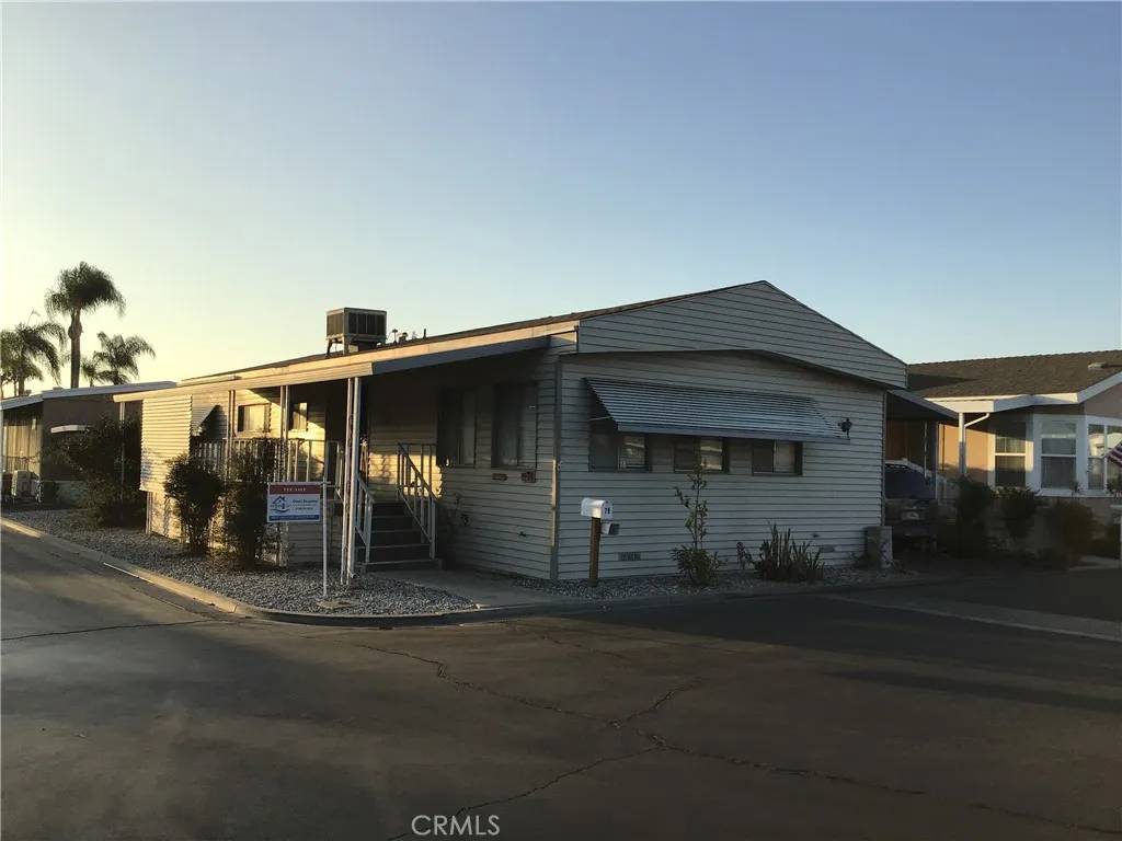 Stanton, CA 90680,7271 Katella