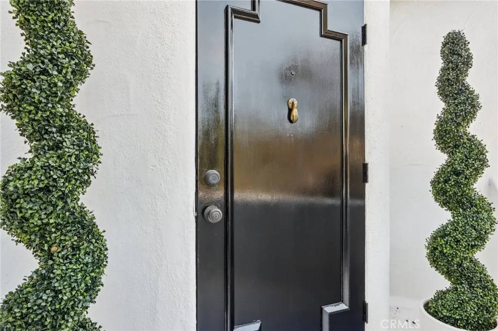 Silver Lake, CA 90026,1726 N Occidental