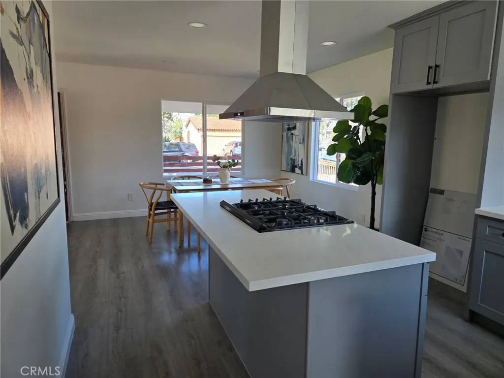 South Gate, CA 90280,8126 S Gate