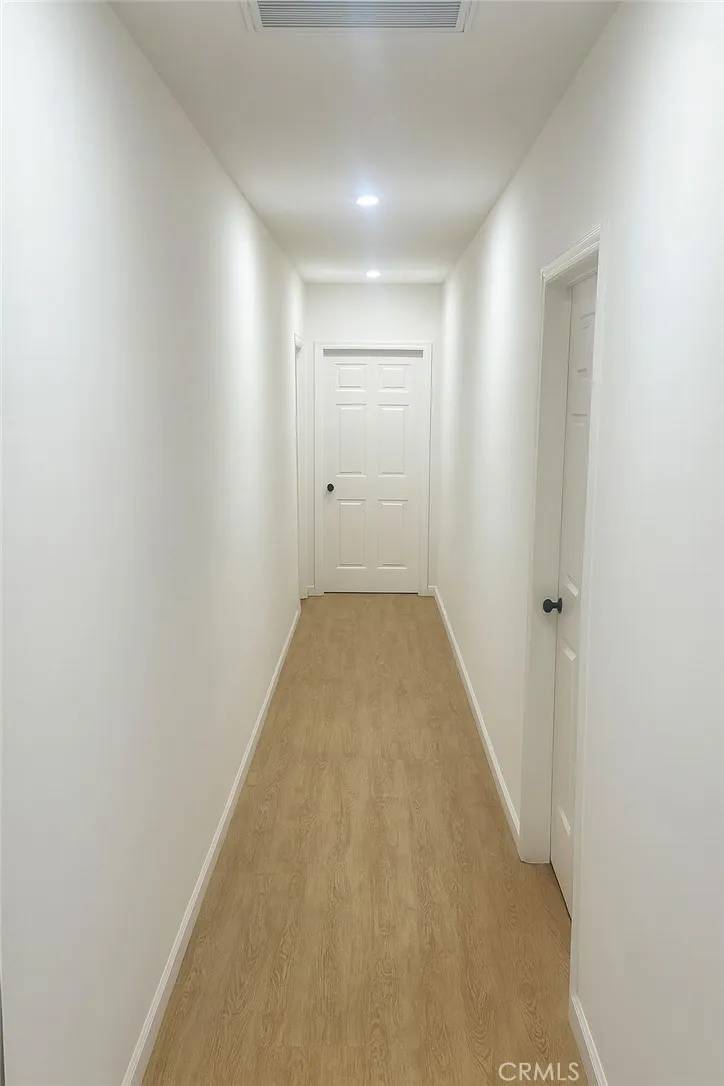 Los Angeles, CA 90001,822 E 77th St