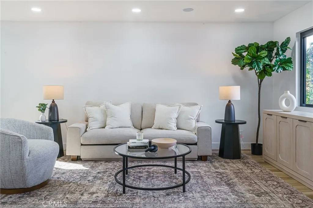 Cerritos, CA 90703,18548 San Gabriel Avenue