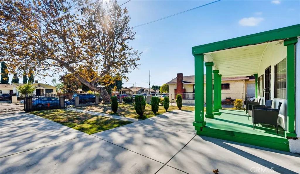 Los Angeles, CA 90059,1803 E 109th Place