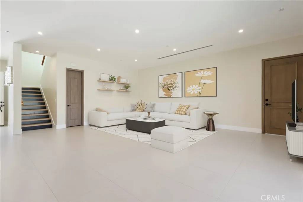 Bellflower, CA 90706,10347 Mapledale Street