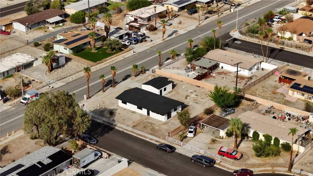 Palm Springs, CA 92262,717 W Gateway