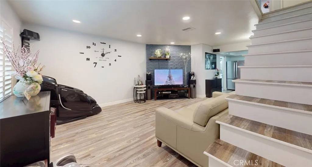 Anaheim, CA 92801,740 N Fairhaven