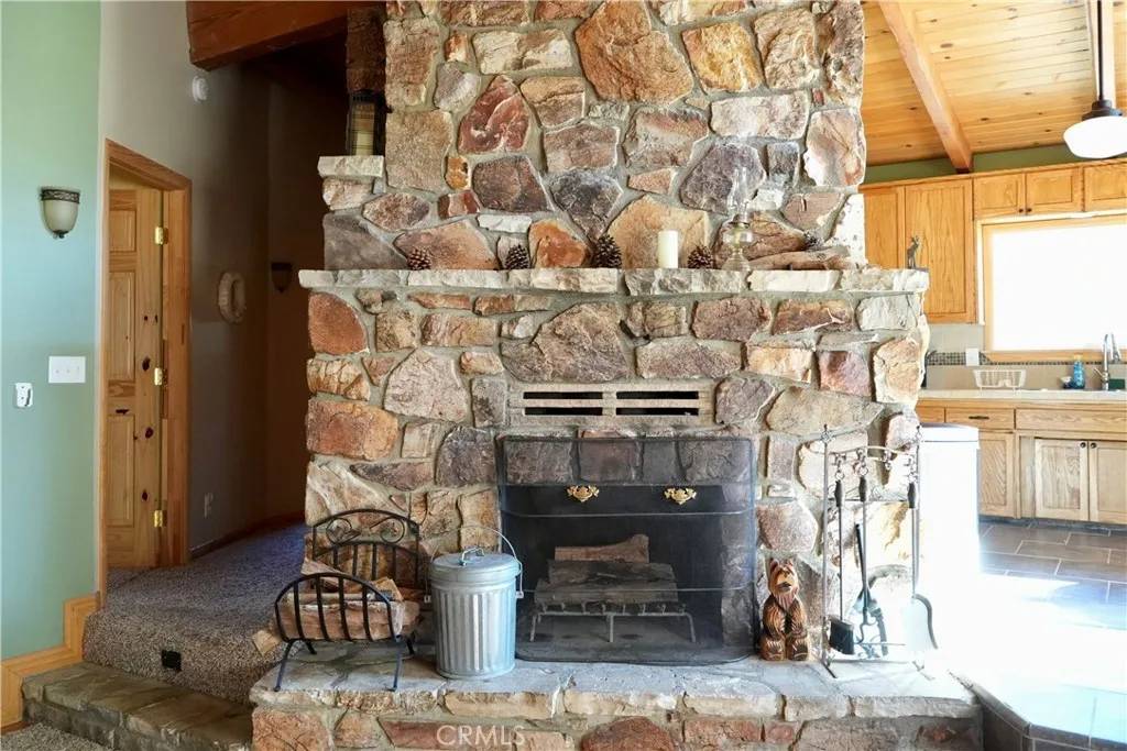 Big Bear Lake, CA 92315,42958 Moonridge Rd