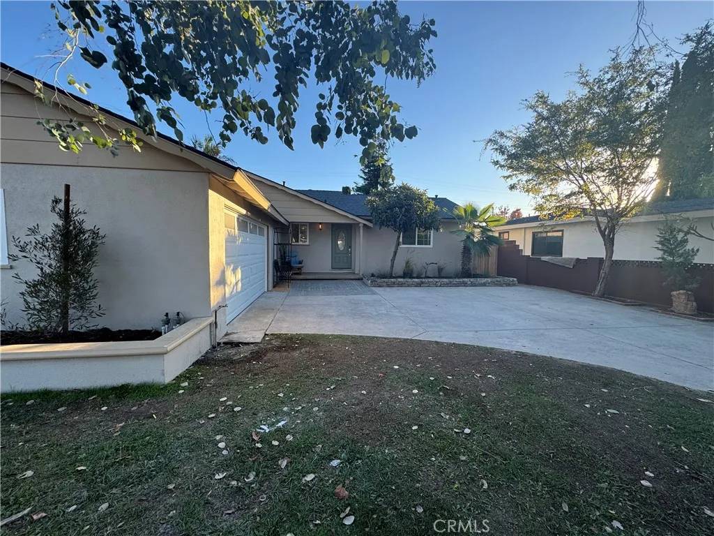 Orange, CA 92867,1344 E Mayfair
