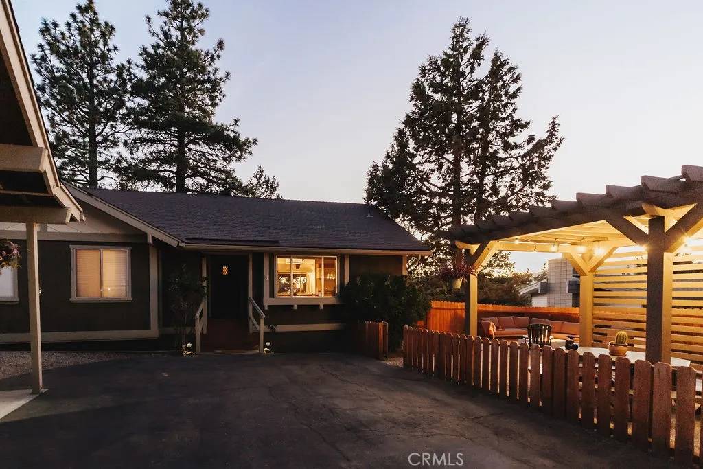 Big Bear City, CA 92314,779 Villa Grove Avenue