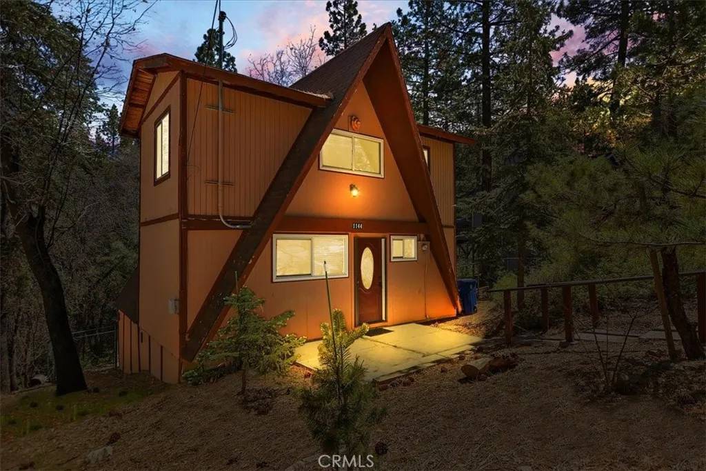 Big Bear, CA 92315,1144 Sheephorn Road