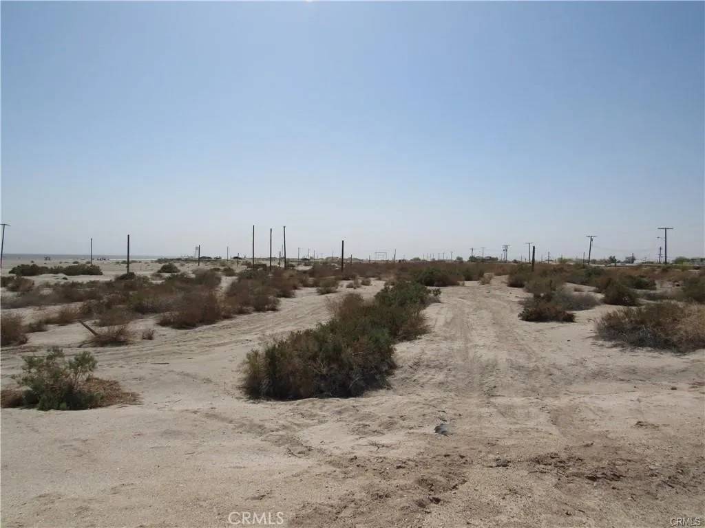 Bombay Beach, CA 92257,0 002-273-004-000