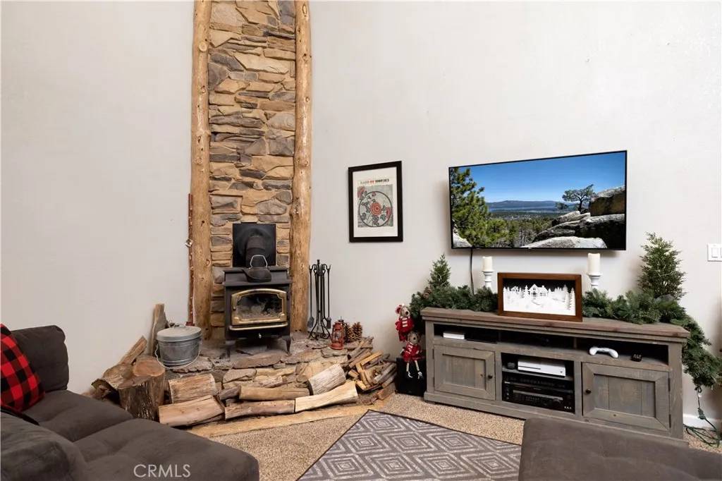 Big Bear City, CA 92314,2045 Manzanita Lane