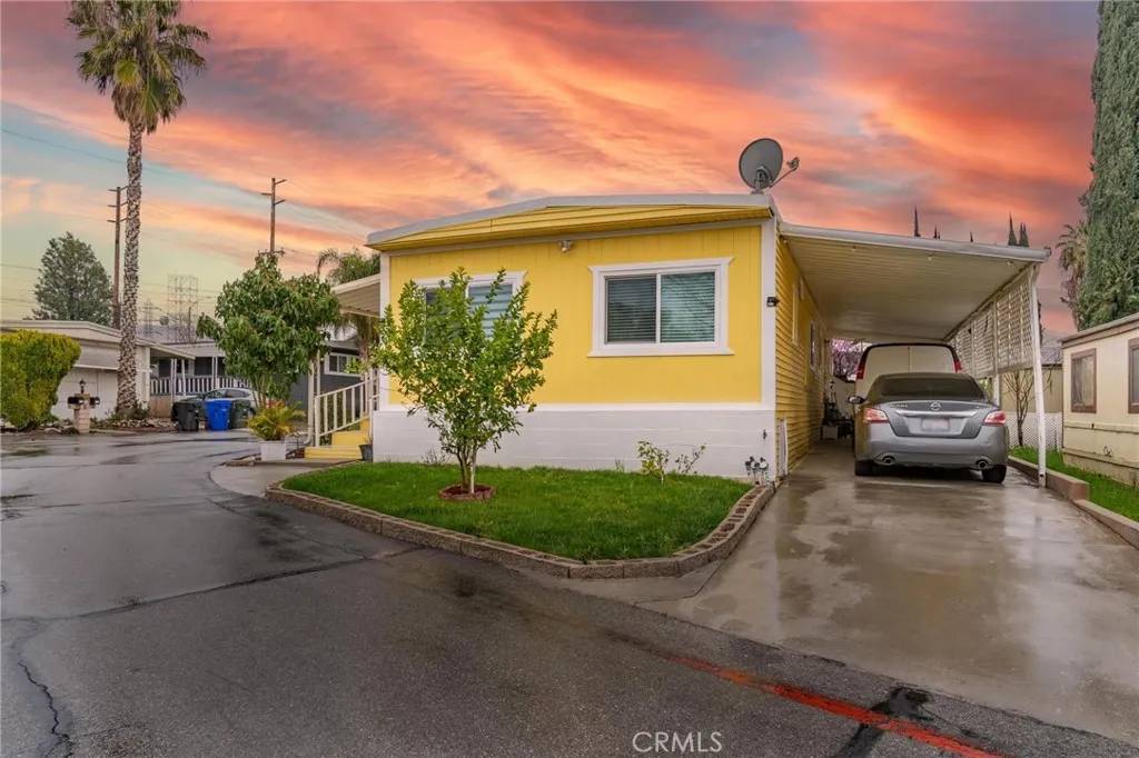 Grand Terrace, CA 92313,22111 Newport #98