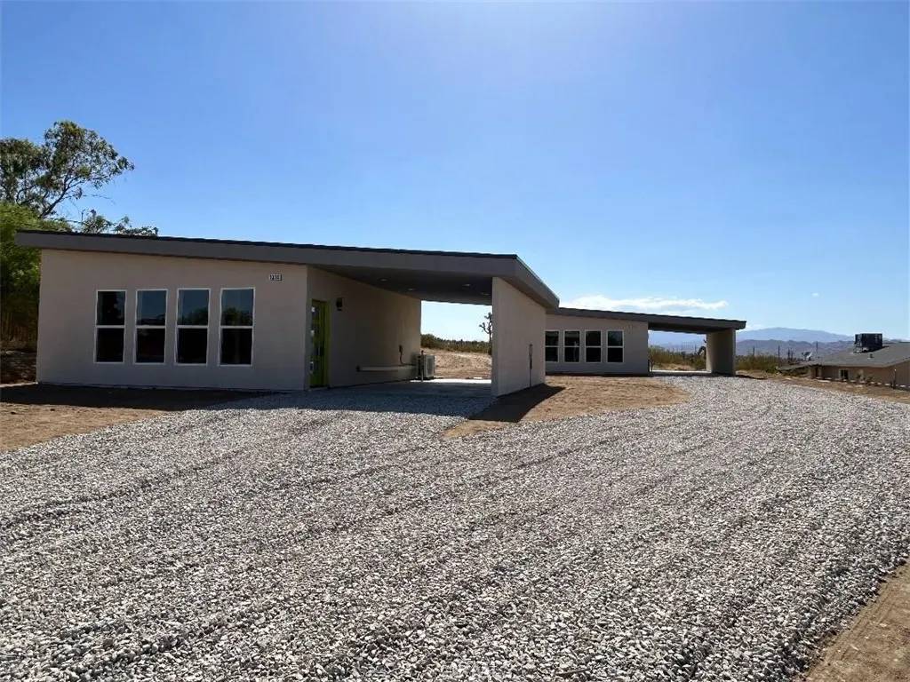 Joshua Tree, CA 92252,7374 Olympic Road