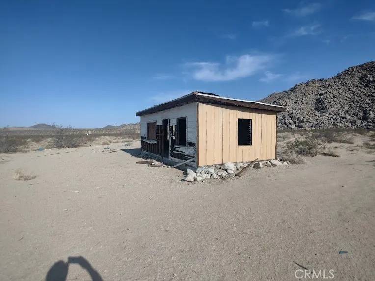 Landers, CA 92285,0 Wright