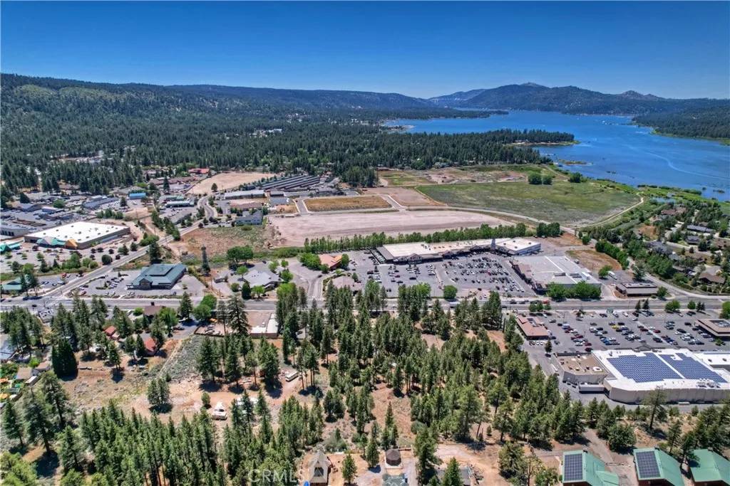 Big Bear Lake, CA 92315,42165 Big Bear