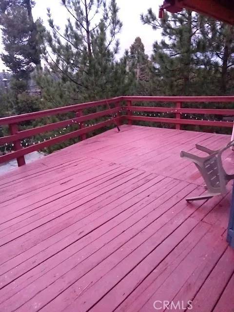 Twin Peaks, CA 92391,26325 Lake Forest Drive