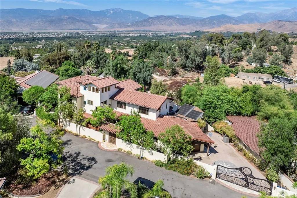 Redlands, CA 92374,204 Saint Catherine Street