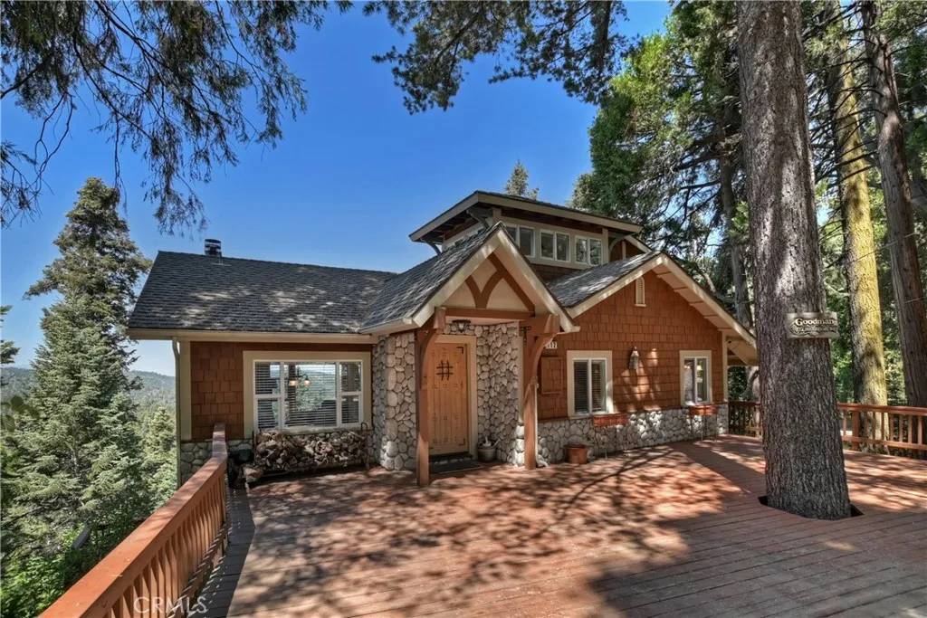 Lake Arrowhead, CA 92352,712 Buckingham Square
