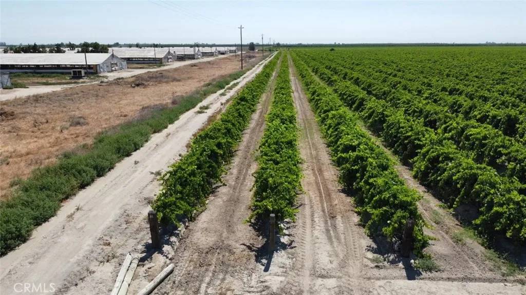 Kerman, CA 93630,1 S Plumas