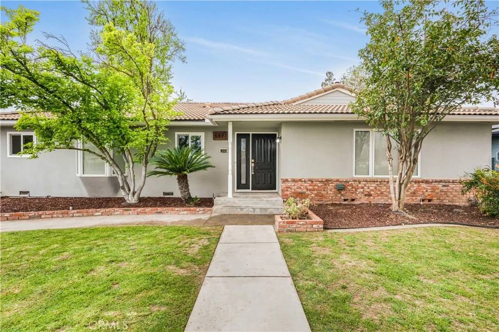 Fresno, CA 93710,6471 N 6th Street