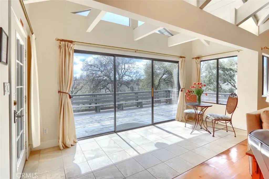 Mariposa, CA 95338,6281 Pine Canyon Road