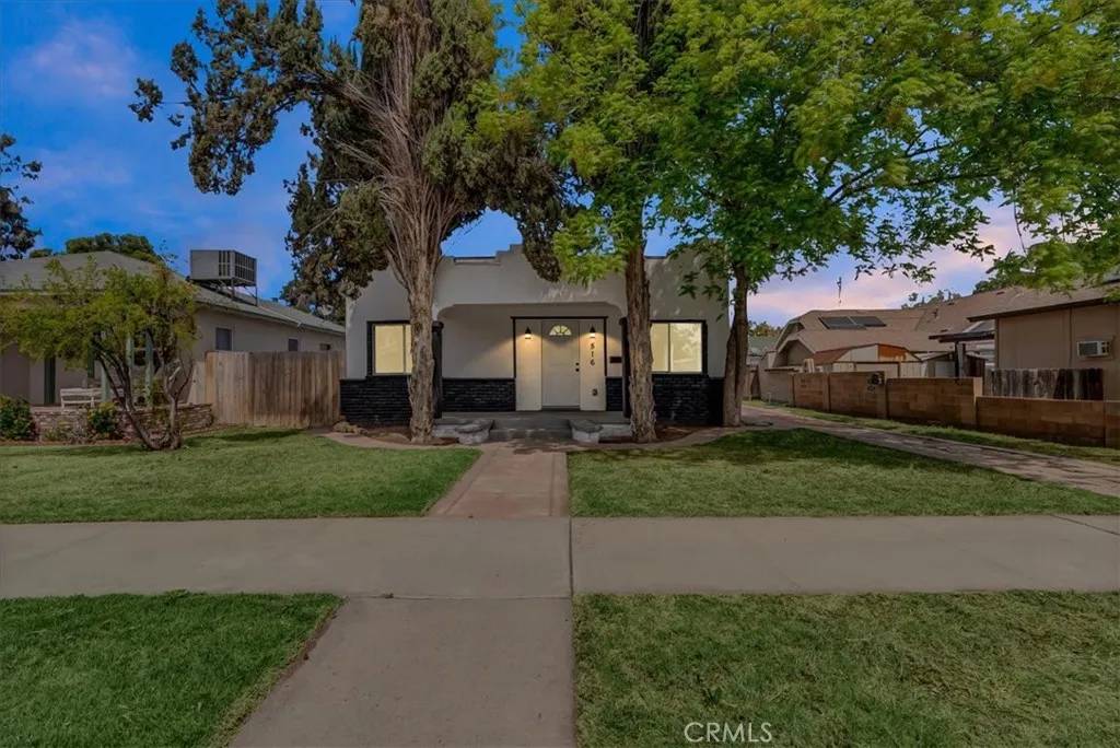 Lemoore, CA 93245,516 C Street