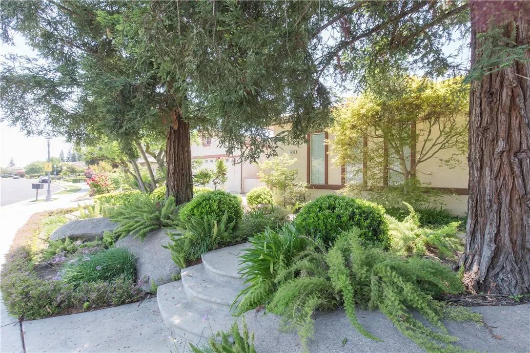 Clovis, CA 93619,1490 N Dewitt Avenue