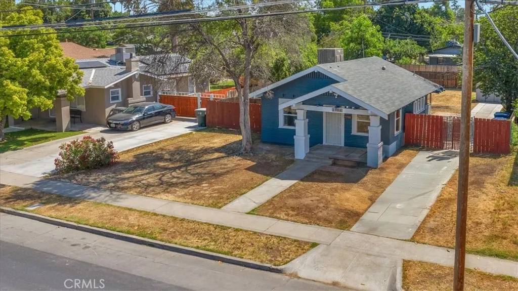 Fresno, CA 93705,1906 N Fruit Avenue