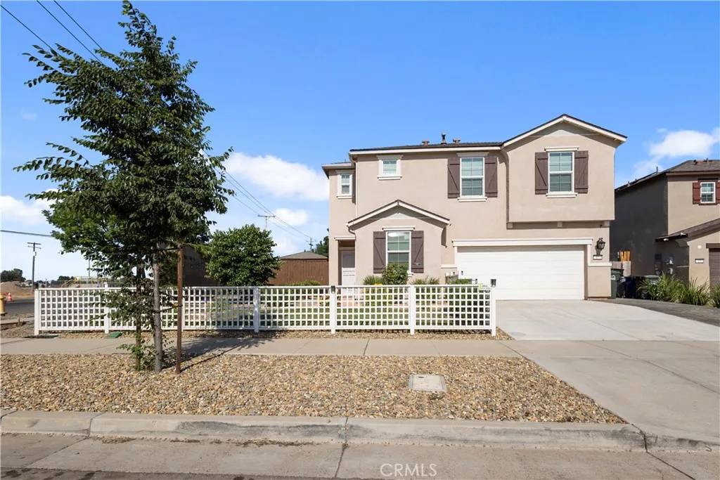 Merced, CA 95341,17 Medieval Street