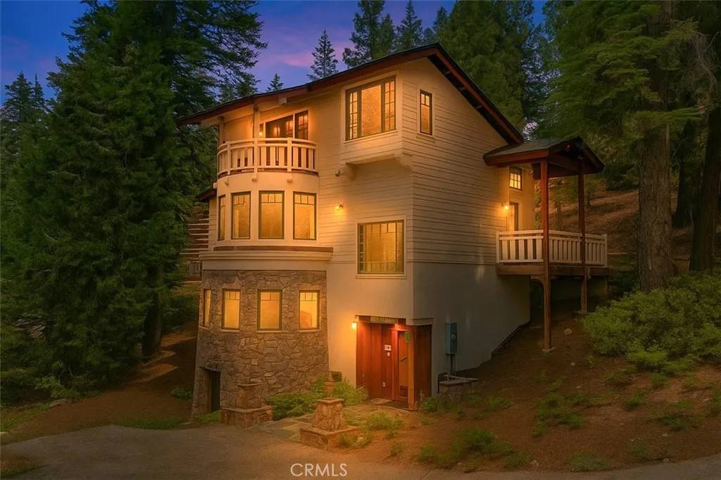 Yosemite, CA 95389,7475 Henness Circle