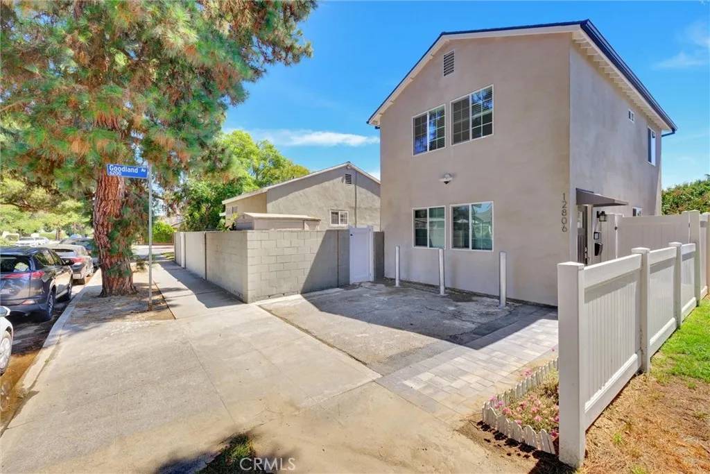 North Hollywood, CA 91606,6159 Goodland Avenue